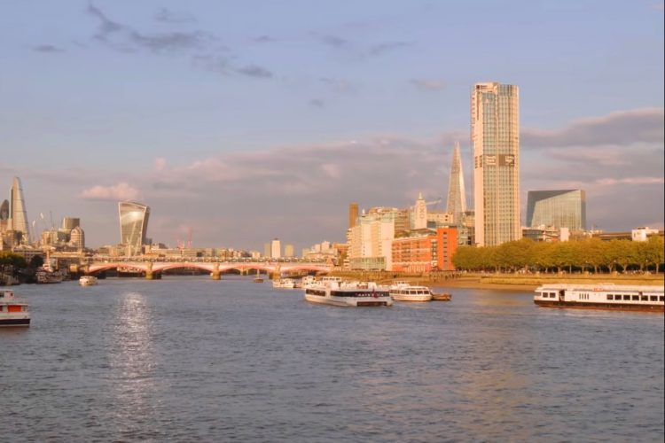 Британцы уже десять лет не посещают турагентов