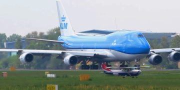 Авиакомпания KLM могла заразить своих пассажиров листерией