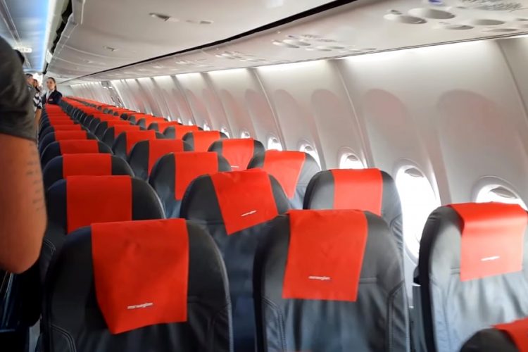 Авиакомпания Norwegian задержала рейс из-за французских бульдогов