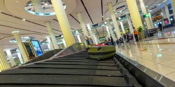 Lufthansa забыла сумку пассажира на асфальте. Предупреждение об ошибке не подействовало