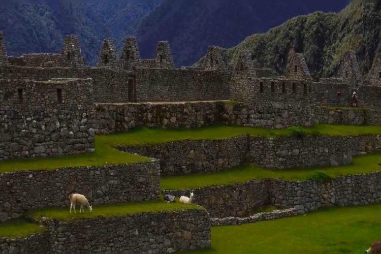 Мачу-Пикчу - наиболее популярная достопримечательность мира