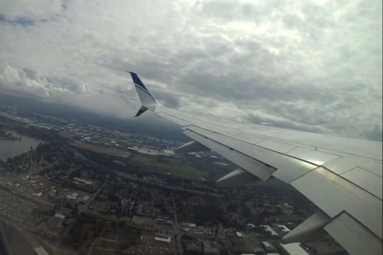 Возле аэропорта Аляски разбился самолет