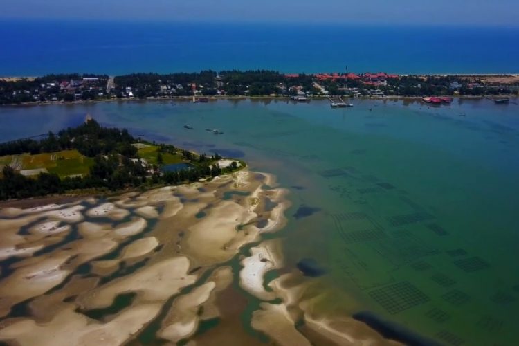 Российских туристов интересует Таиланд, ОАЭ и Вьетнам