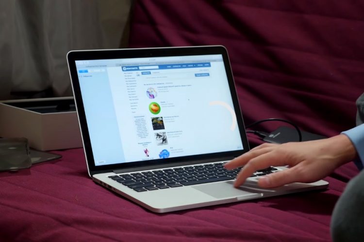 Появился первый пострадавший от запрета провоза в самолетах ноутбуков Apple MacBook Pro