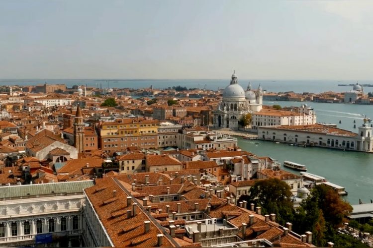 Booking.com составил прогноз поведения туристов на ближайшие годы