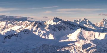 На курортах французских Альп россияне провели 200 000 ночевок