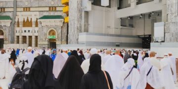 Саудовская Аравия разрешила жить в одном номере неженатым парам