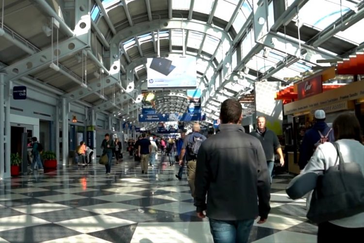 United Airlines будет доставлять багаж туристов в отели Marriott