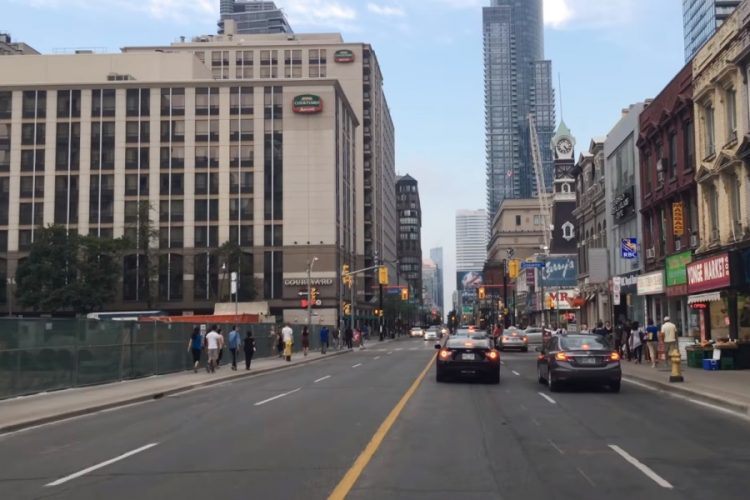 Турист из Канады обвиняет компанию по аренде автомобилей в краже данных