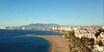 В центре Малаги задержали 76-летнюю женщину, которая воровала вещи у туристов