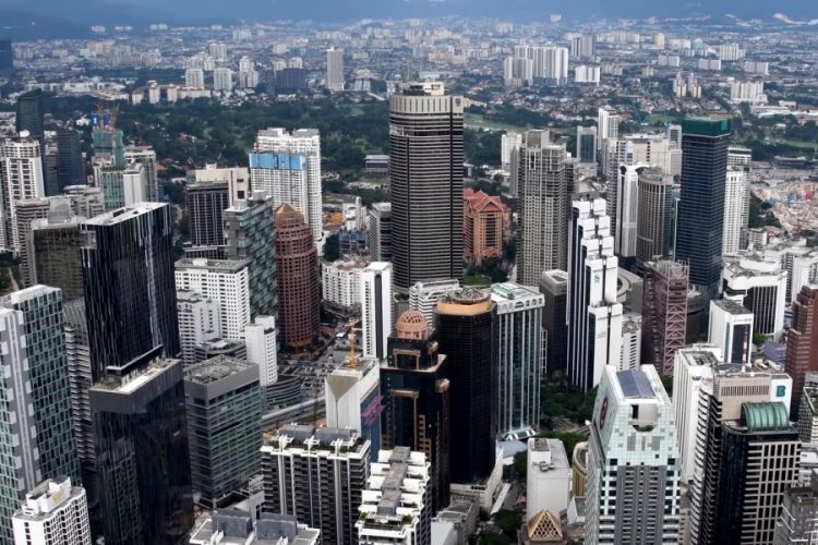 Малайзия попала в список лучших стран для мигрантов