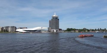Нидерланды запретят называть своих жителей голландцами