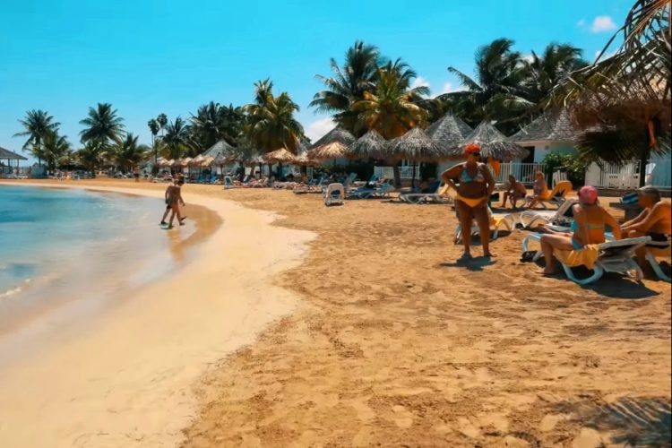 Ямайка восстанавливается после краха Томаса Кука