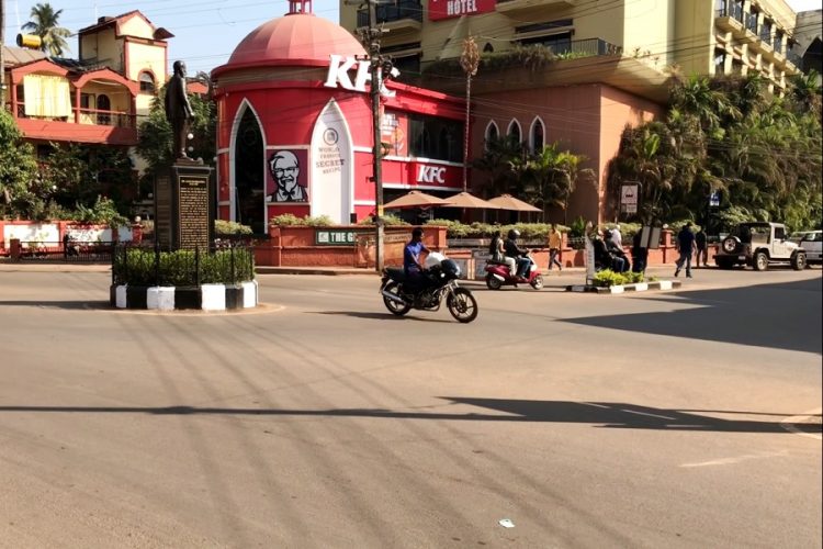 В Северном Гоа отменили налог на селфи