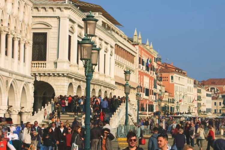 Томас Кук может вернуться в качестве турагента в режиме онлайн