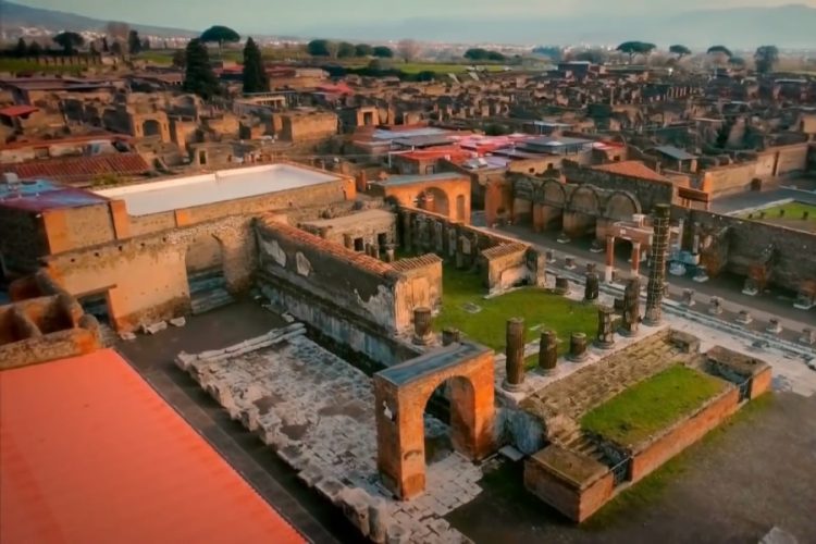 Бани Помпеи открыли для туристов