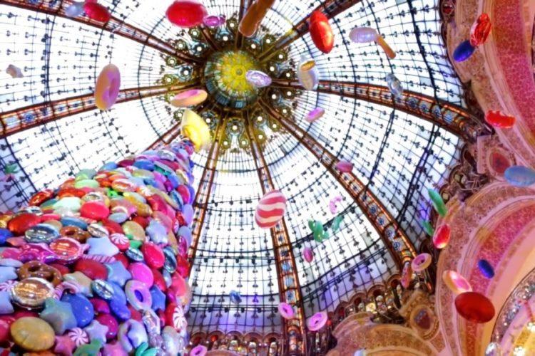 Новогодние поездки во Францию омрачили проблемы с визой