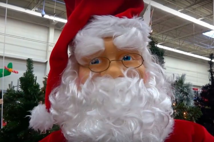 Магазин Эмирейтс начал продавать новогодние сувениры