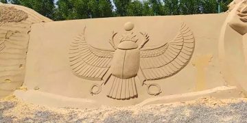 Музей песчаных скульптур в Анталье начал принимать рубли