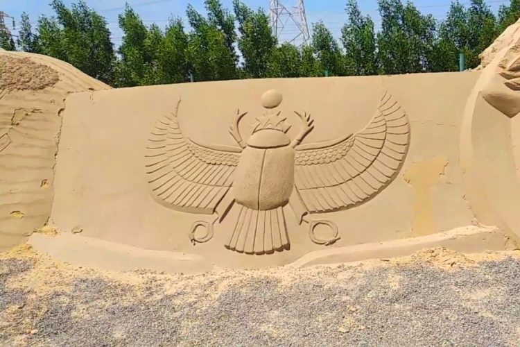 Музей песчаных скульптур в Анталье начал принимать рубли