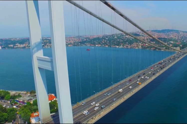 В Стамбуле реконструируют исторический паром