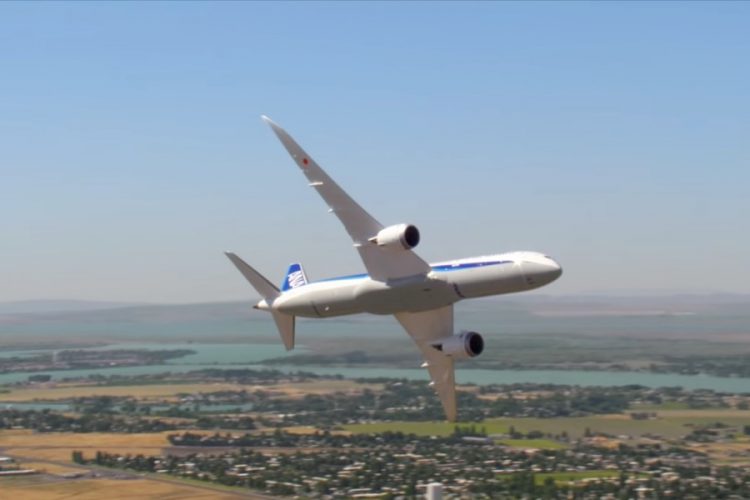 Инженер Boeing: кислородные маски в самолетах Dreamliner не работают