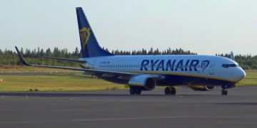Авиакомпанию Ryanair вынуждают изменить плату за багаж