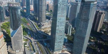 В Шанхае открылась выставка хрусталя