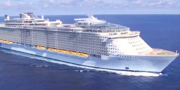 Royal Caribbean потратили на реконструкцию корабля 165 млн. долларов