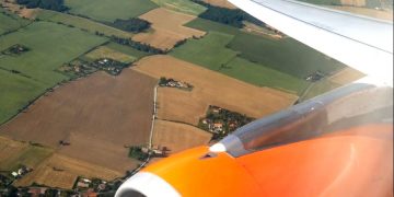 Эксперты с иронией обсуждают планы easyJet по поводу выбросов