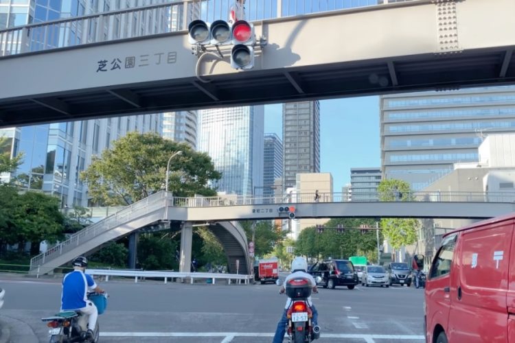 Мужчина отправился на велосипеде из Швейцарии в Токио