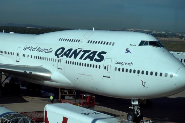 Авиакомпания Qantas меняет посадочный талон из-за мошенников