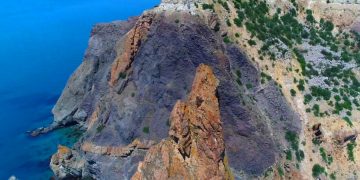Налоговые каникулы для отелей Крыма - польза или вред?