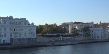 В Севастополь начнут возить туристов из Сирии