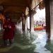 Уровень воды на улицах Венеции побил 50-летний рекорд