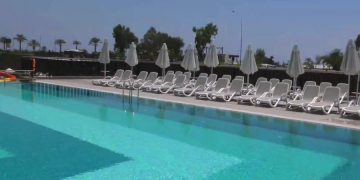 Более половины туристов бронируют отели через приложения