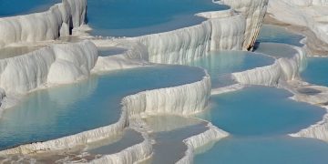 За январь-ноябрь Памуккале принял 2,5 миллиона туристов