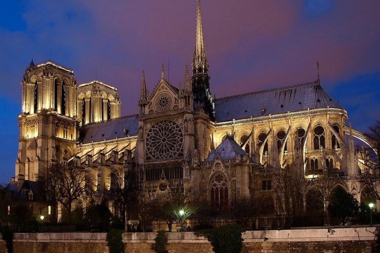 новость 22-12-2019 Собор Нотр-Дам не сможет провести рождественскую мессу