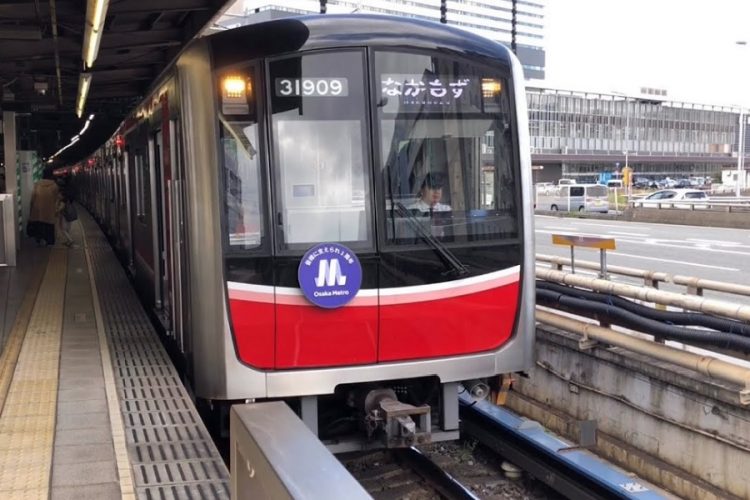 новость 28-12-2019 Железнодорожный оператор Осаки запускает поезда после полуночи