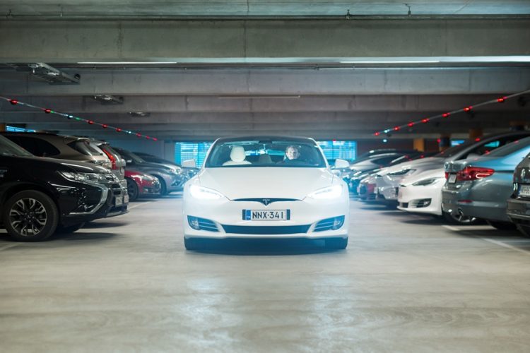 В аэропорту Хельсинки появилось умное освещение