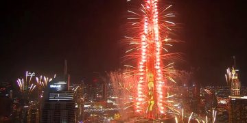 Бурдж Халифа засверкает дорогими фейерверками 31 декабря