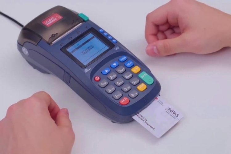 Туристы, которые используют банковские карты, находятся под угрозой