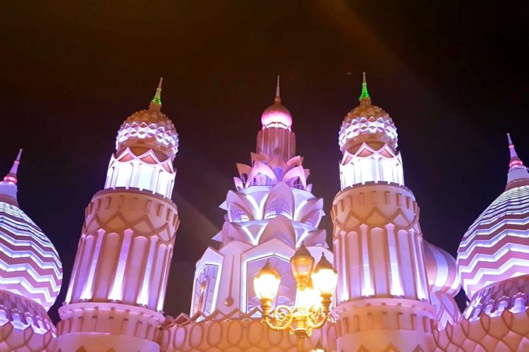 Global Village в Дубае отмечает рекорд посещаемости