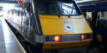 Во время забастовки в Британии местные летают на работу на самолетах