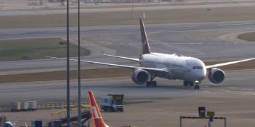Hong Kong Airlines нашли деньги на зарплату сотрудникам