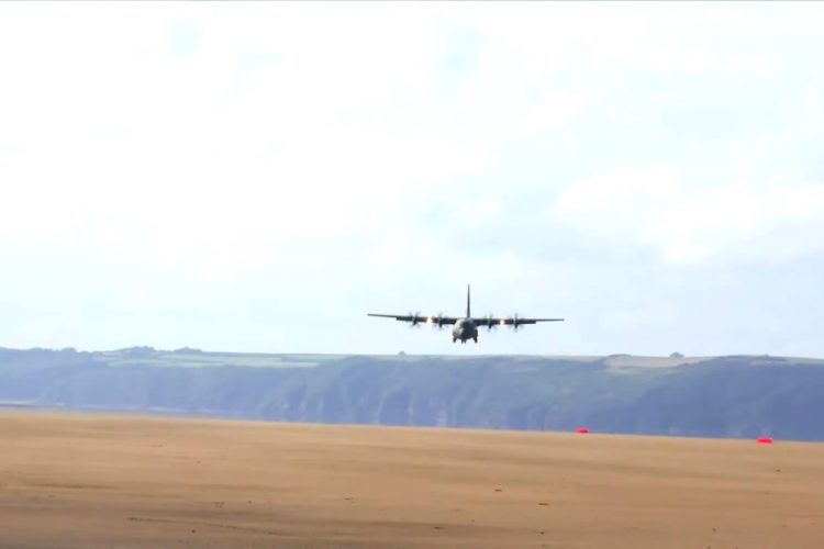 Нашли обломки самолета, который разбился по пути в Антарктиду