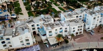 Все больше россиян едет в Тунис