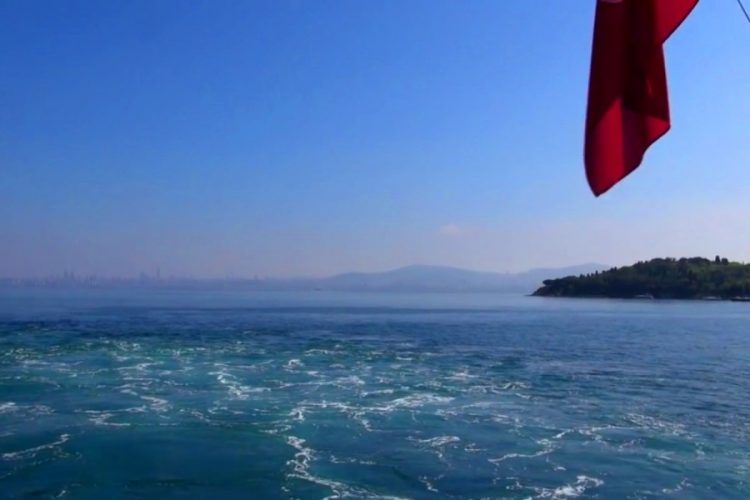 Новый судоходный канал в Стамбуле может разрушить Мраморное море