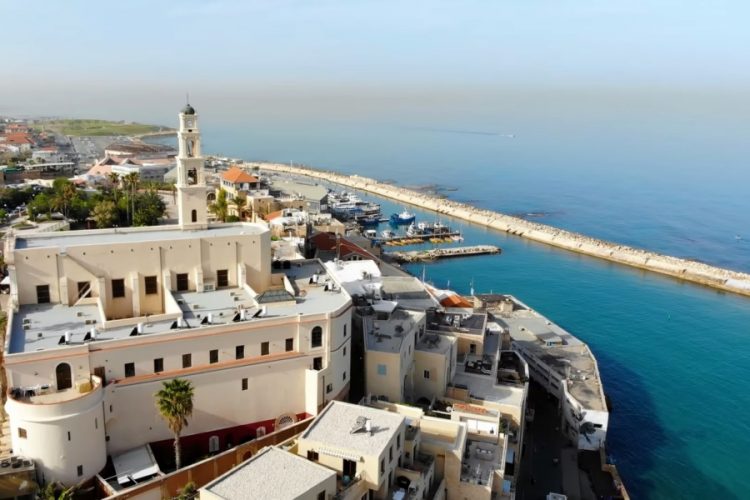 Израиль: россияне под видом туристов массово едут на работу