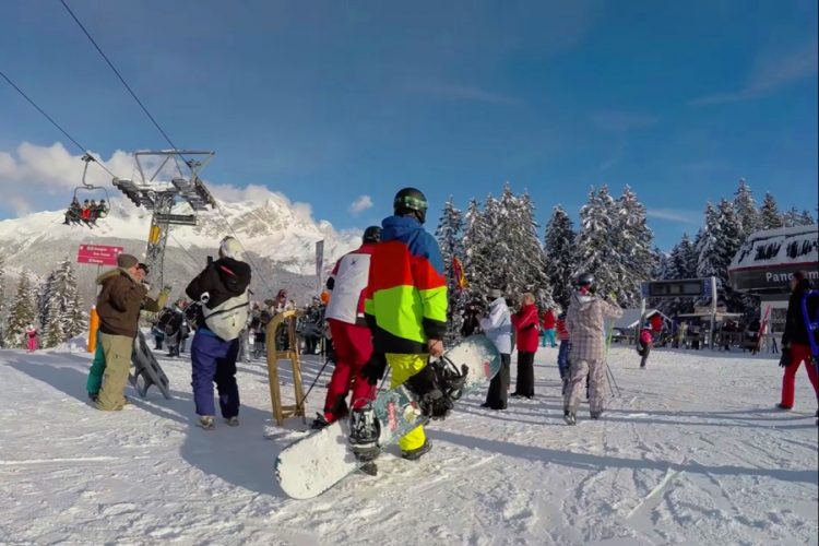 Компания SkiBro предлагает покататься на лыжах и получить зарплату